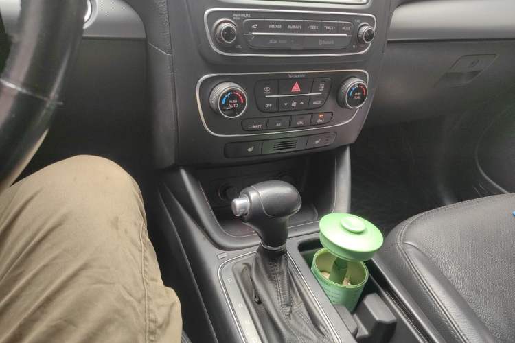 Used Kia Sorento 2013 2.4L 7-seat Gasoline Luxury Edition
