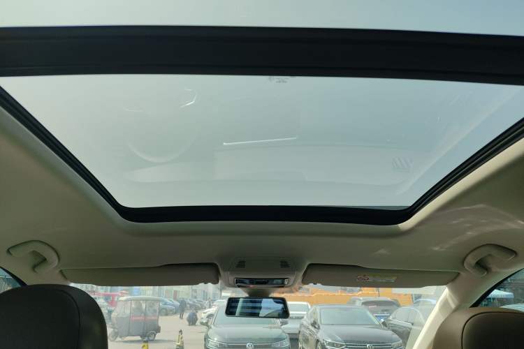 Used Volkswagen Viloran 2024 380TSI Premium Edition Headliner