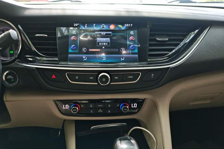 Used Buick Regal 2017 30H Elite Version
