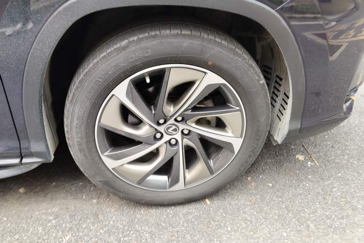 Used Lexus RX 2016 300 Two-Wheel Drive Comfort Edition China V Standard Right Front Wheel Hub