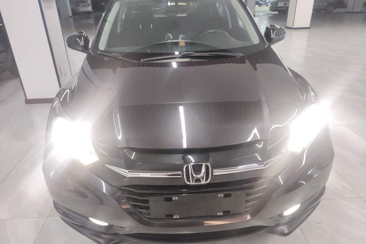 Used Honda Vezel 2016 1.8L CVT Front-Wheel Drive Pioneer Edition Front