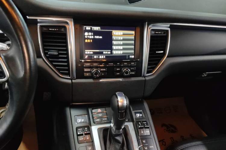 Used Porsche Macan 2014 Macan 2.0T Audio And AC Panel