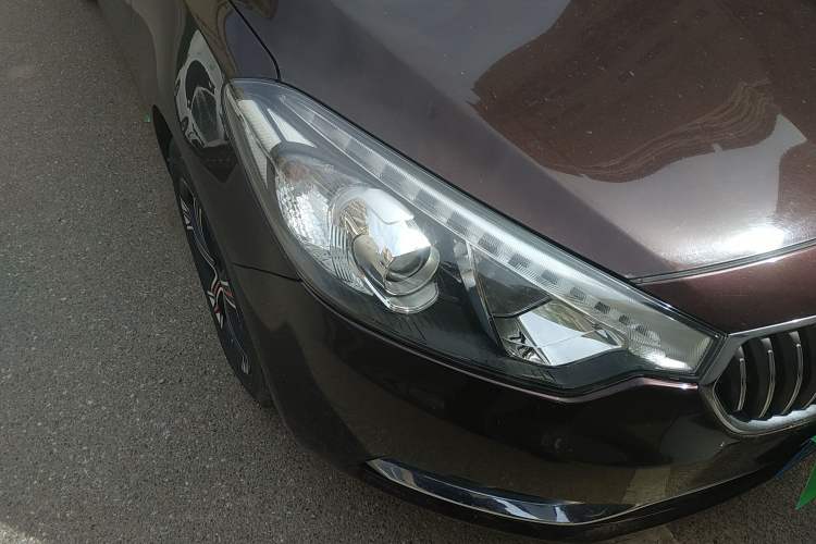Used Kia K3 2015 1.6L Manual GLS Right Front Headlight