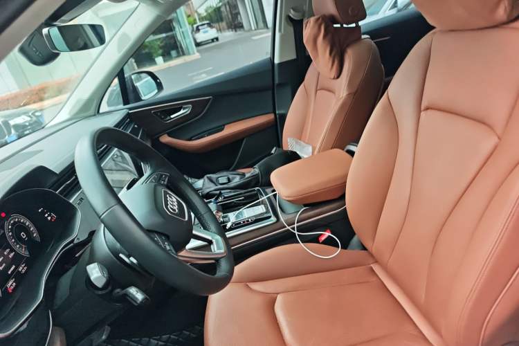 Used Audi Q7 2023 55 TFSI quattro S line Sport Edition Left Front Seat