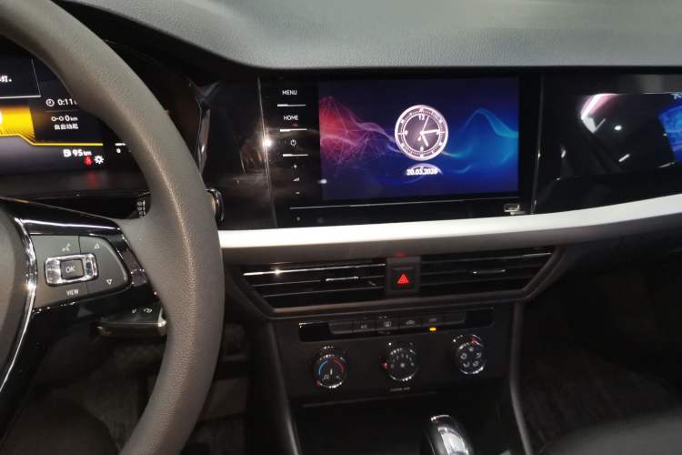 Used Volkswagen Lavida 2021 1.5L Automatic Comfort Edition Audio And AC Panel