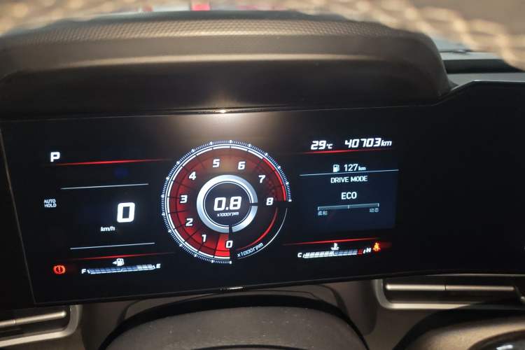 Used Hyundai Elantra 2022 1.5L CVT LUX Prestige Edition Odometer Close Up