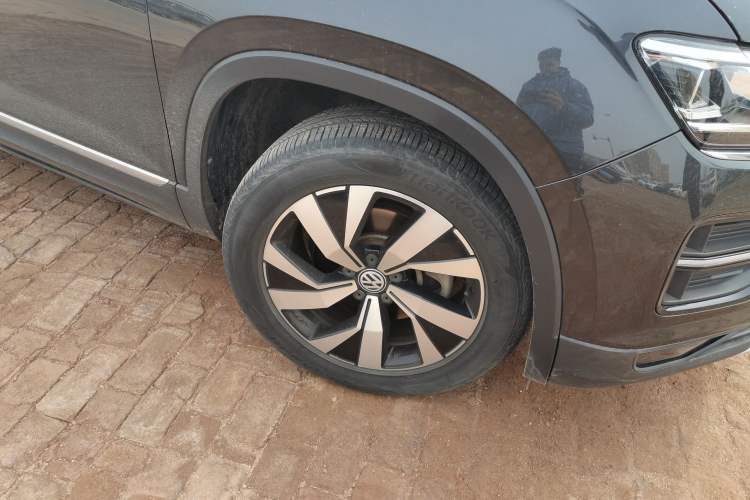 Used Volkswagen Tayron 2020 330TSI Two-Wheel Drive Luxury Smart Connectivity Version Right Front Wheel Hub