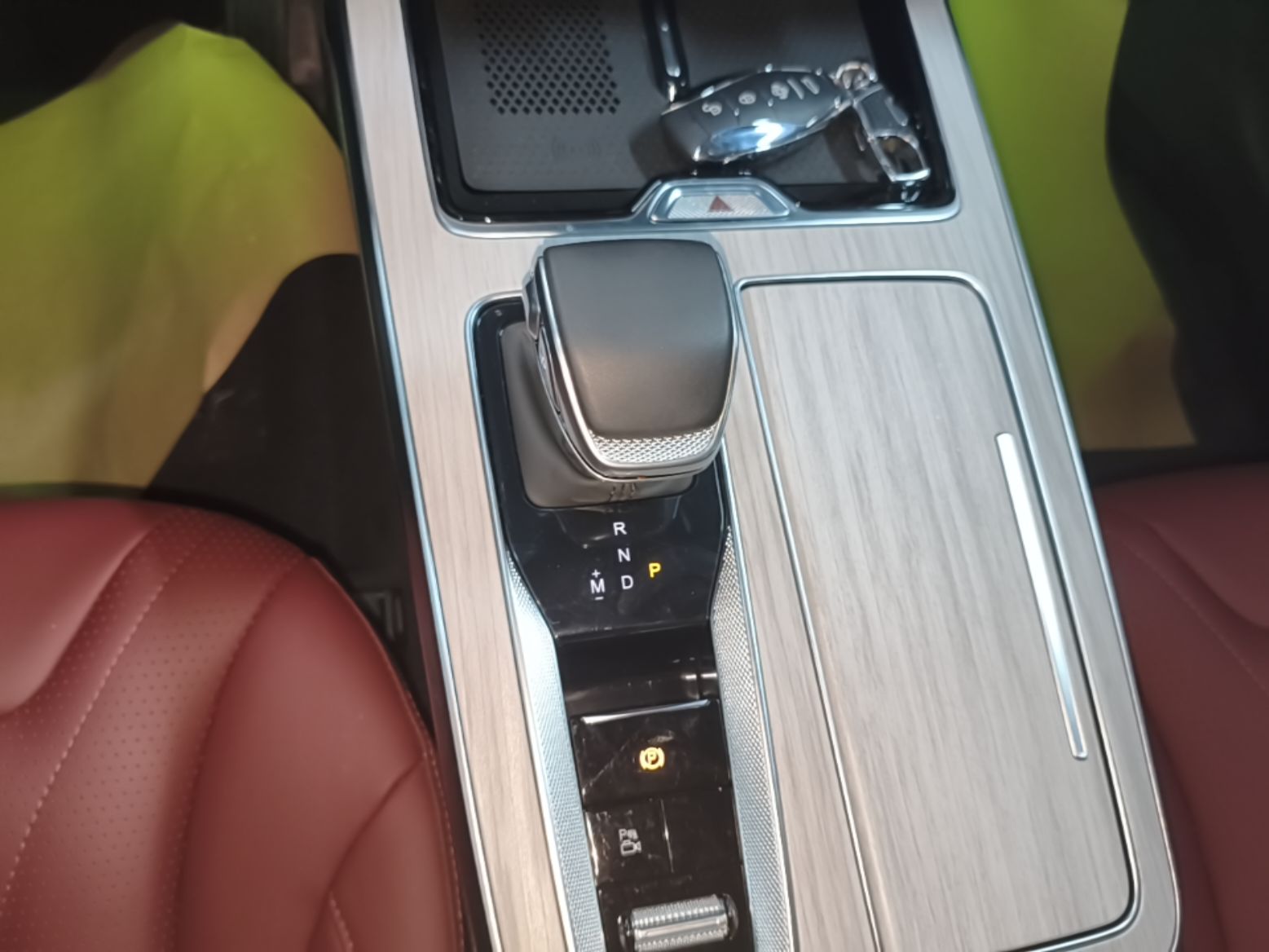 Hongqi HS5 2025 2.0T Two-Wheel Drive Flagship Pro Edition - Chinese Trim Xiang — снимка 16