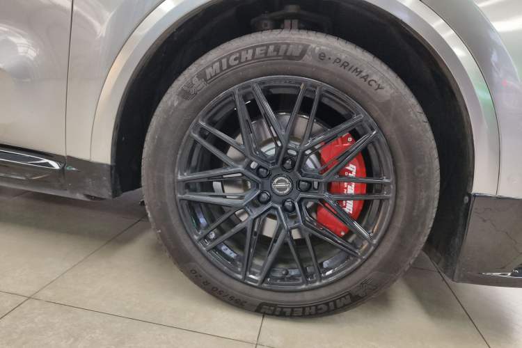 Used Li Auto L8 2023 Pro Model Right Front Wheel Hub