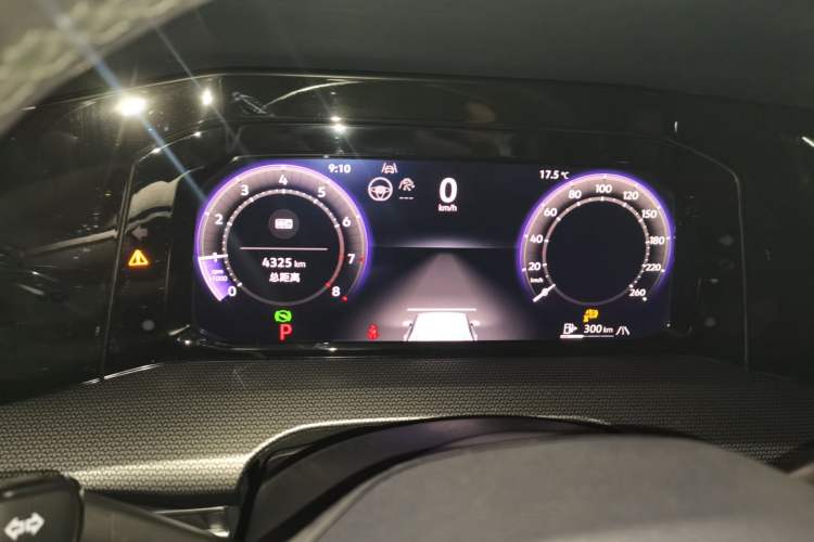 Used Volkswagen Golf 2025 300TSI R-Line