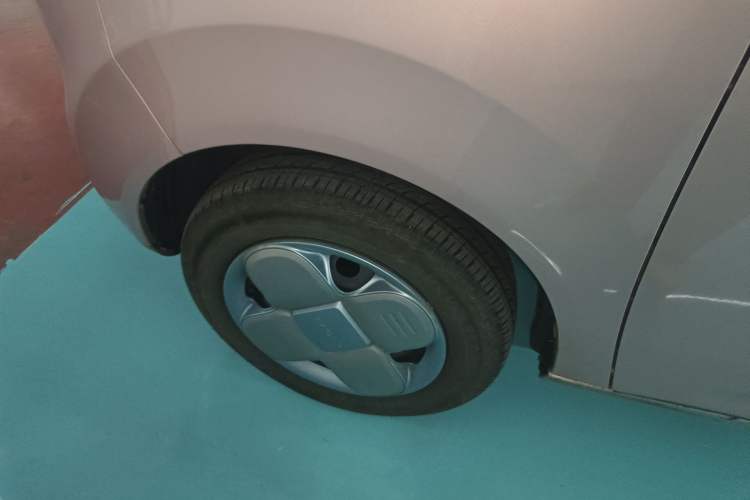 Used Geely Galaxy Panda 2024 Panda Mini 200km Endurance Bear Left Front Wheel Hub