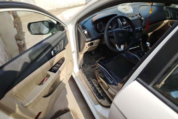 Used Bestune B50 2013 1.6L manual Comfort trim level
