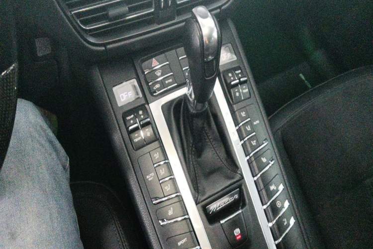 Used Porsche Macan 2018 Macan 2.0T