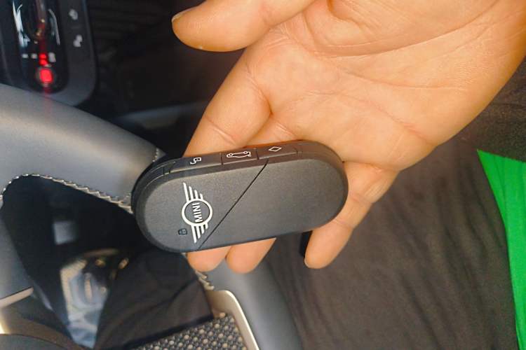 Used MINI Electric COOPER 2024 456km COOPER E Classic Edition
