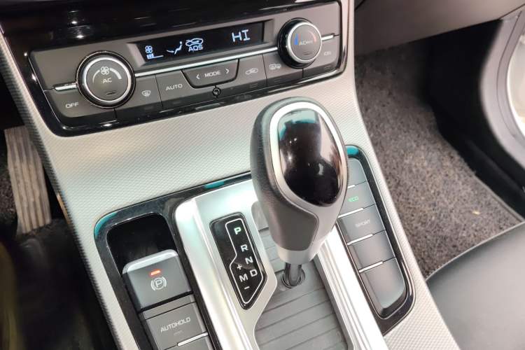 Used Geely Auto Emgrand GL 2018 1.4T DCT Elite Smart Connectivity Version