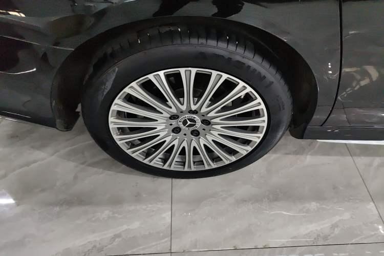 Used Mercedes-Benz E-Class 2019 Restyled E 300 L Sporty and Stylish Edition