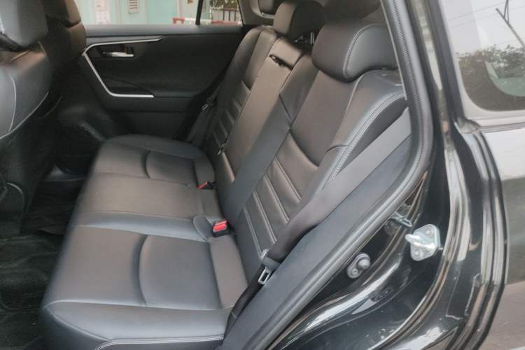 Used Toyota RAV4 2023 2.0L CVT Two-Wheel Drive Fashion Plus Edition