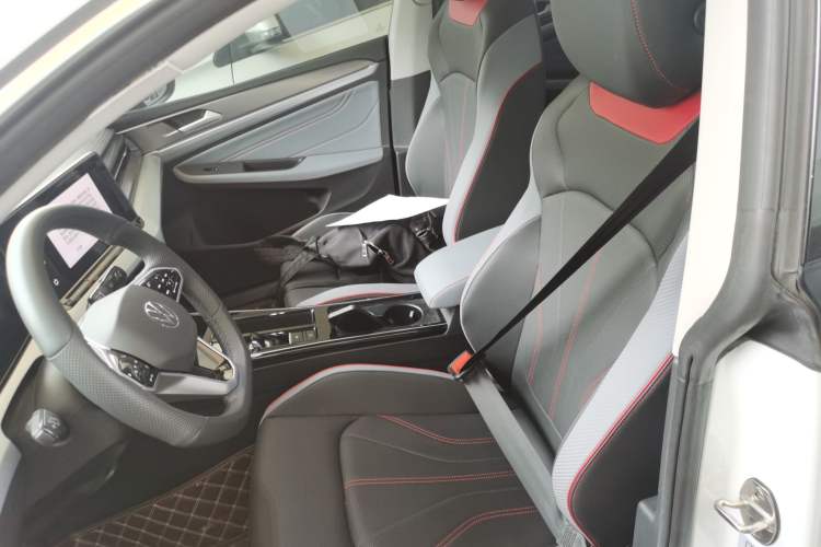 Used Volkswagen Lamando 2023 Lavida L 280TSI DSG Cool & Spicy Edition Left Front Seat