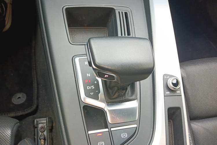 Used Audi A4L 2023 40 TFSI Fashion Dynamic Model
