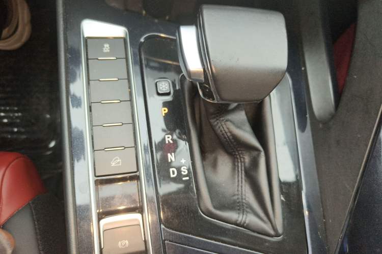 Used FORTHING T5 2018 300T DCT Smart Enjoyment Version