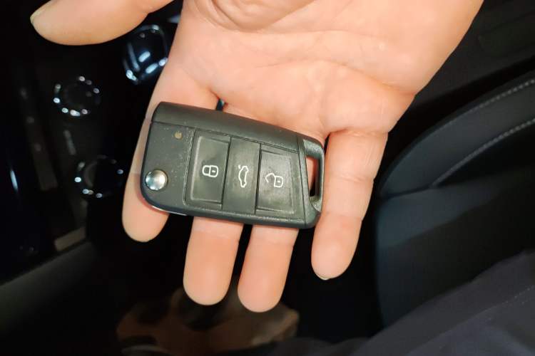 Used Skoda Octavia 2022 1.5L Automatic Comfort Edition Vehicle Key