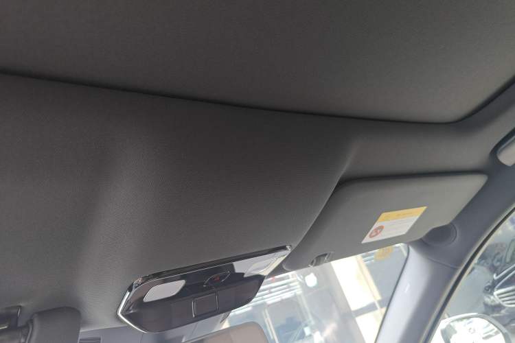 Used Li Auto L8 2025 Max Smart Refresh Edition
