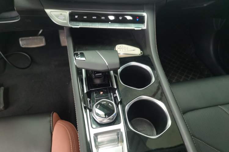 Used CHANGAN Eado 2023 Changan Edition PLUS Blue Whale NE 1.4T GDI DCT Prestige Version
