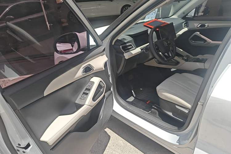 Used BYD Yuan UP 2024 401KM Leading Edition
