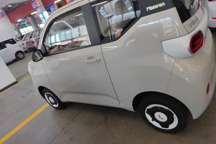 Used Wuling Hongguang MINIEV 2024 3rd Generation 215km Youth Edition