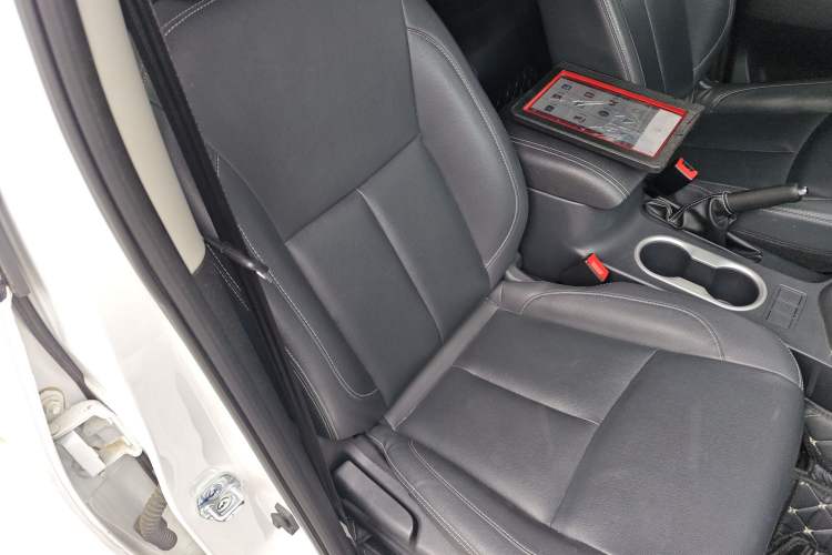 Used Dongfeng Ruichi 6 2023 Revised Version 2.4L Manual Two-Wheel Drive Gasoline Standard Edition