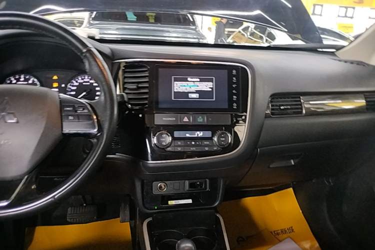 Used Mitsubishi Outlander 2020 2.0L Two-Wheel Drive Enjoyment Version 5 Seats
