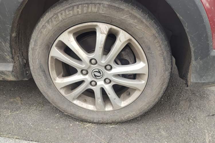 Used Dongfeng Fengon 360 2015 1.5L Manual Luxury 7-Seater China IV Standard Right Front Wheel Hub