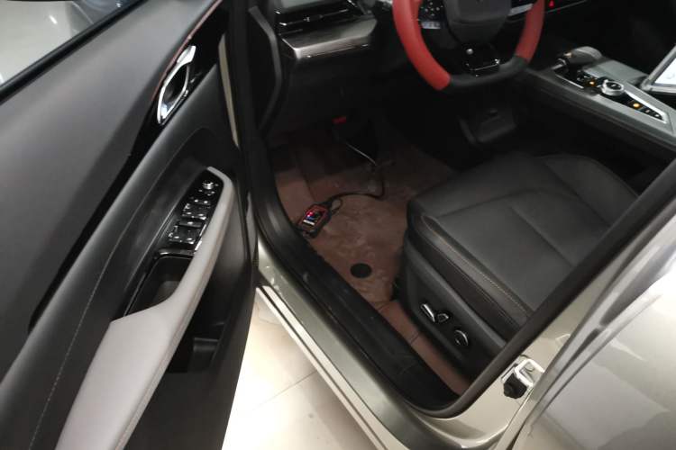 Used Oshan Z6 New Energy 2023 ZhiDian iDD 150KM Flagship PLUS