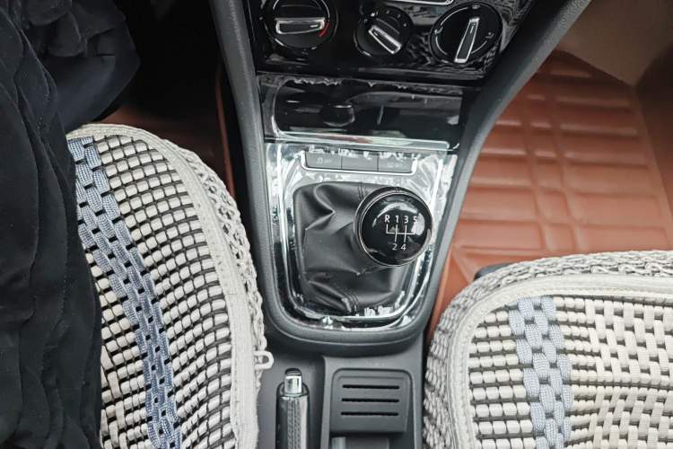 Used Volkswagen Bora 2014 1.6L Manual Comfort Model
