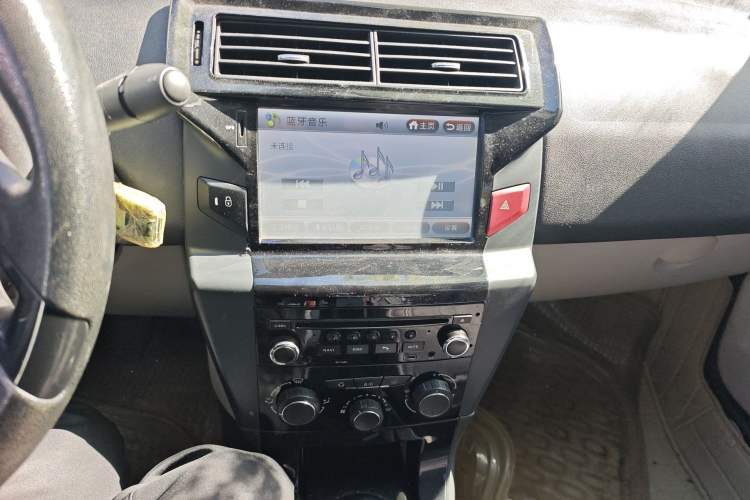 Used Citroen C-Quatre 2013 Sedan 1.6L Manual - Prestige Model Audio And AC Panel