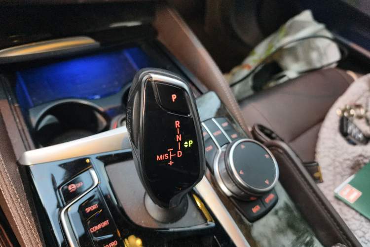 Used BMW 5 Series 2022 Restyled 525Li M Sport Package Gear Lever