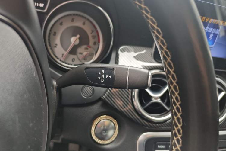Used Mercedes-Benz GLA 2016 GLA 220 4MATIC Fashion Edition Gear Lever