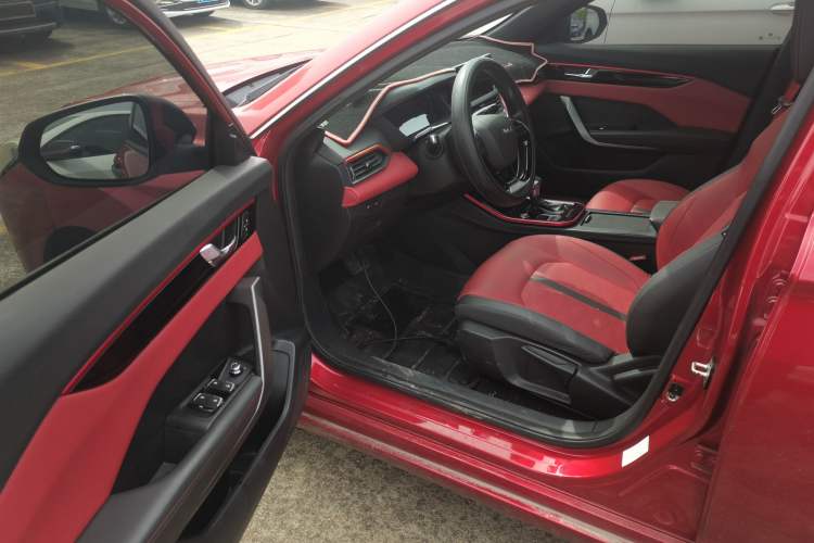 Used Dongfeng Aeolus Yixuan 2021 230T Automatic Zuiying Knight Edition Driver Seat