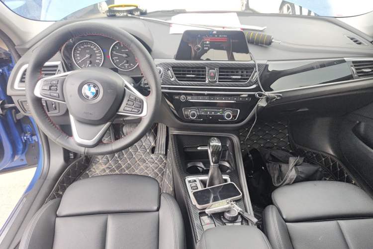 Used BMW 1 Series 2017 118i Sport Edition Center Console