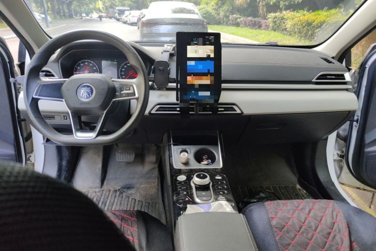 Used BYD Qin New Energy 2021 Lingchang Edition Center Console