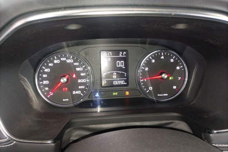 Used Roewe RX5 2016 20T Two-Wheel Drive Automatic Internet Smart Edition