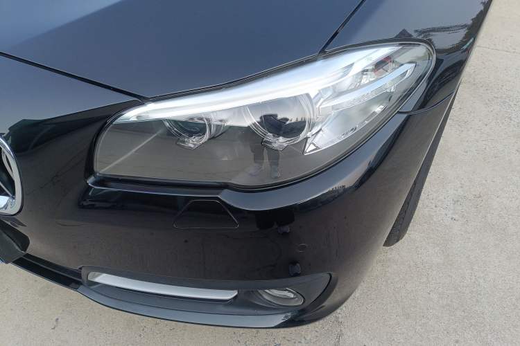 Used BMW 5 Series 2014 525Li Leading Model
