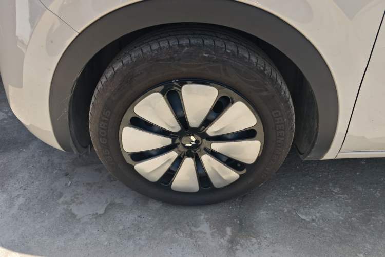 Used Wuling Bingo 2023 203km Comfort Edition Left Front Wheel Hub