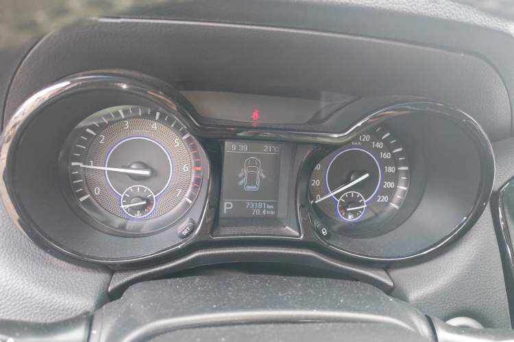 Used JMC Yusheng S350 2016 2.0T Automatic All-Wheel Drive Gasoline Ultra-Luxury 7-Seater