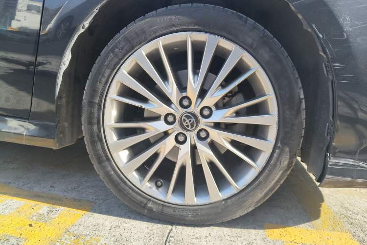 Used Toyota Camry 2018 Dual-Engine 2.5 HG Luxury Edition