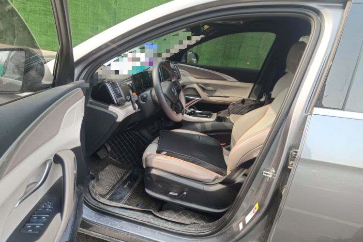 Used BYD Song Pro New Energy 2024 HONOR Edition DM-i 71KM Navigation Model Driver Seat