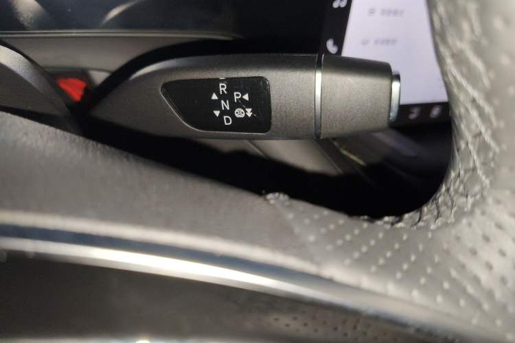 Used XPeng P7 2023 P7i 610 Max Performance Edition Gear Lever