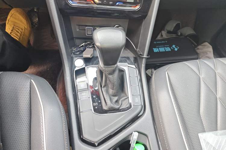 Used Volkswagen Tiguan L 2023 300TSI Automatic Two-Wheel Drive Smart Edition Gear Lever