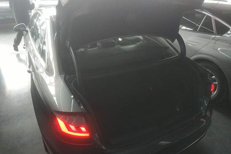 Used Audi A4L 2023 40 TFSI Fashion Dynamic Model
