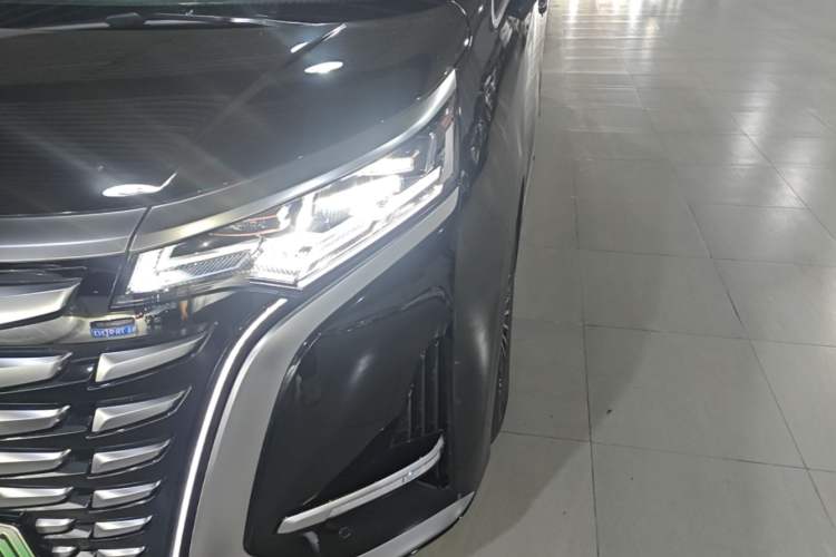 Used Denza D9 2024 DM-i 980 Four-Wheel Drive Prestige Model
